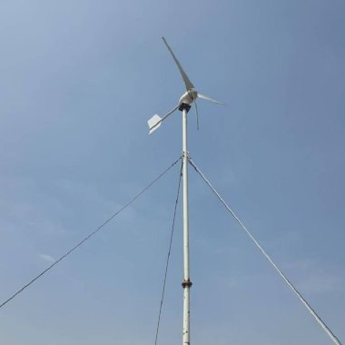 Poziomy generator wiatrowy serii M RX-1500M o mocy 1,5 kW — BTS Engineering